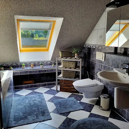 Wellnessparadies Mit Sauna Und Whirlpool By Interhome Feriehus *